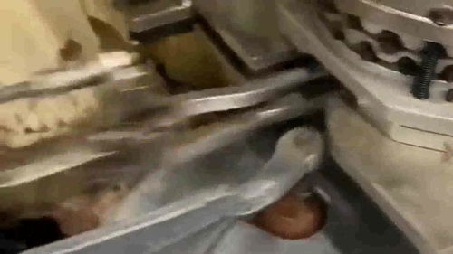 元寶巧克力糖生產(chǎn)設(shè)備 高效自動(dòng)化與節(jié)日傳統(tǒng)的完美結(jié)合